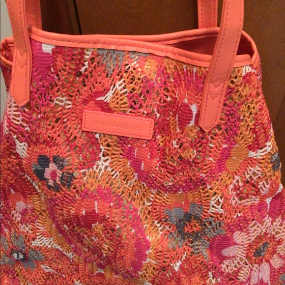 Vera Bradley Pretty Large Bag - Picture 2 of 3
